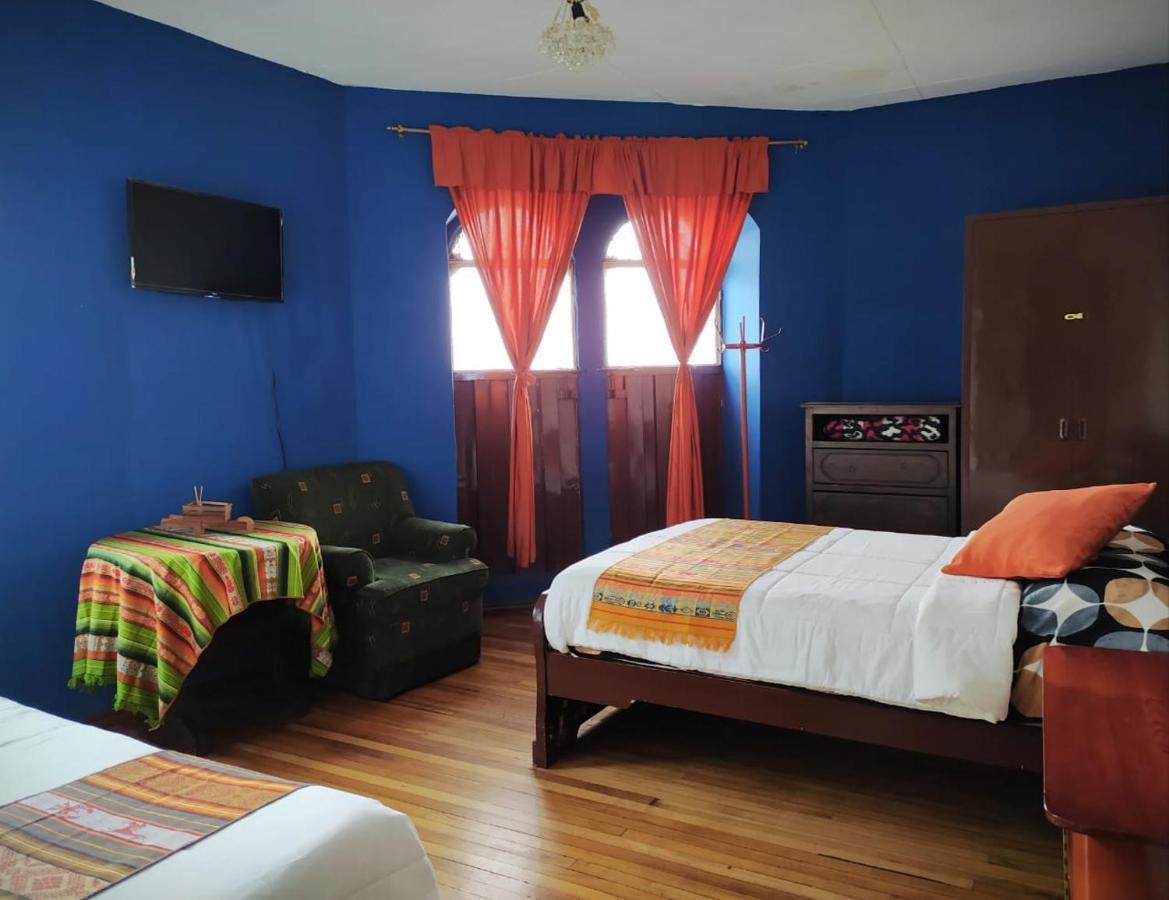 Hostal La Casa Tolena Quito - Ecuador Hotel ภายนอก รูปภาพ